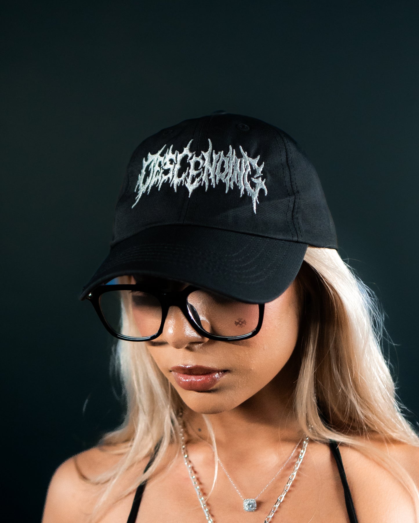 METAL LOGO HAT